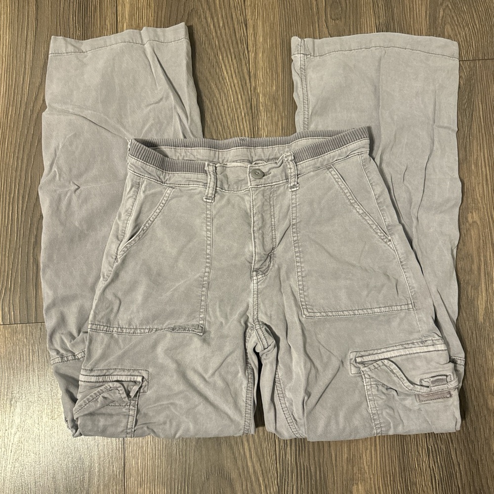 American Eagle Outfitters Light Gray Cargo Pants